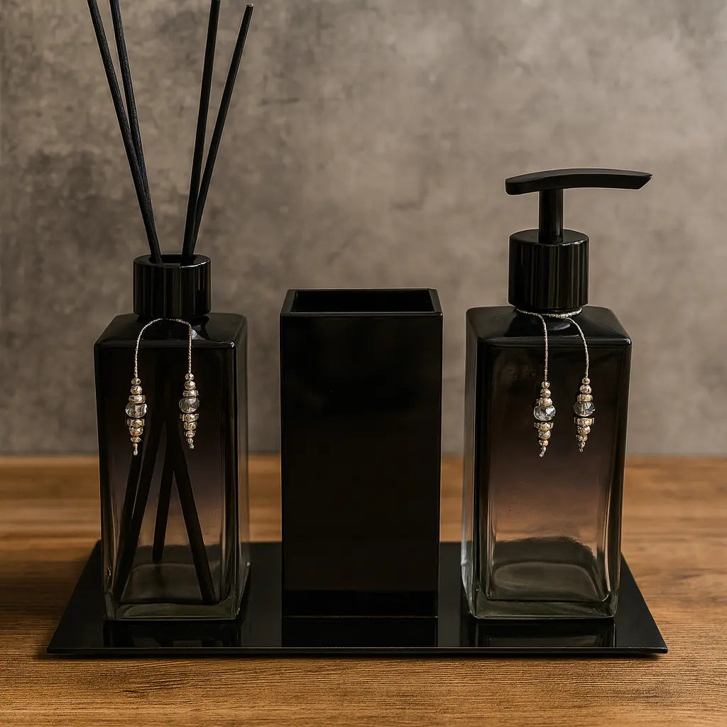 Conjunto Lavabo Decoração Luxo – Saboneteira, Aromatizador e Porta-Escovas com Bandeja Exclusiva