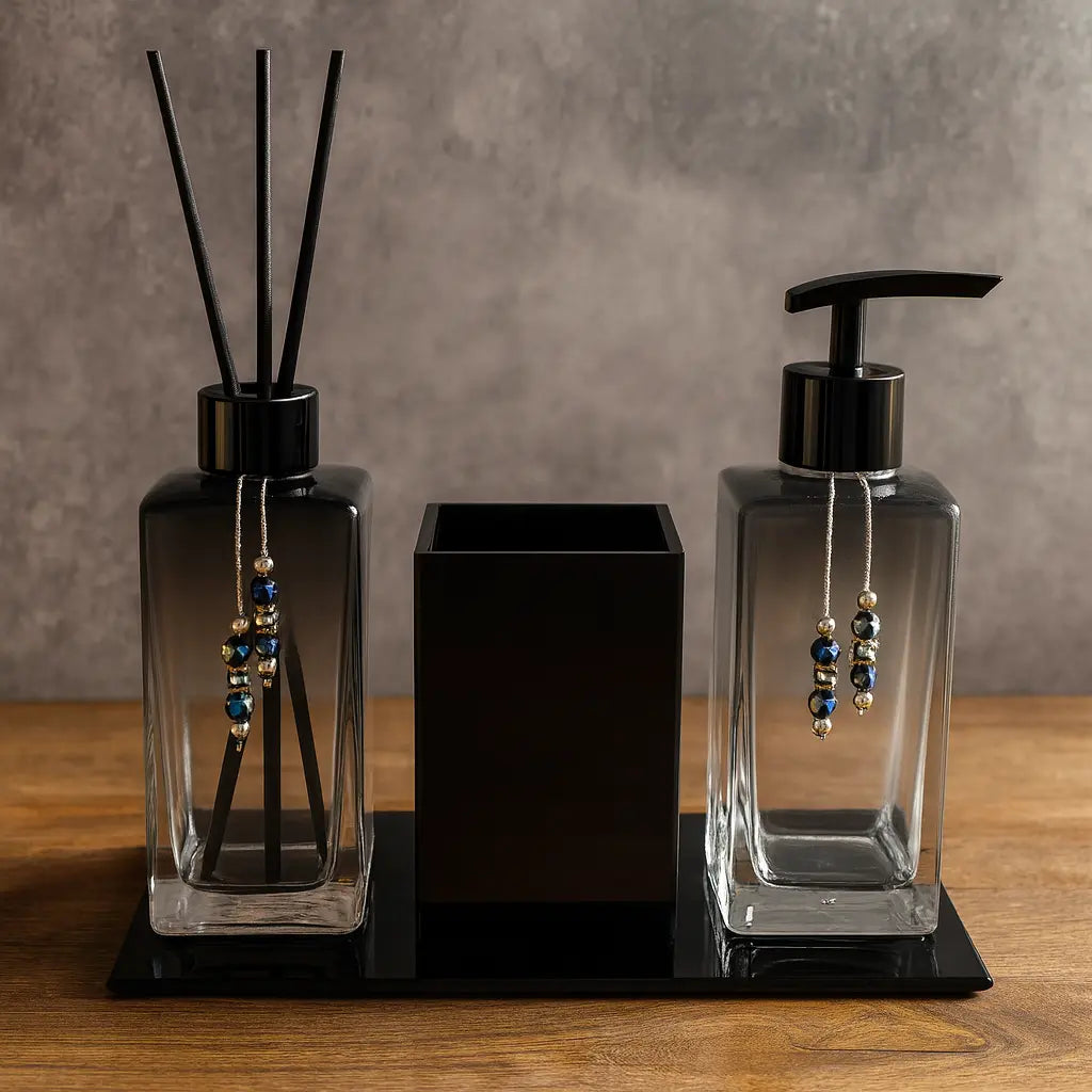 Conjunto Lavabo Decoração Luxo – Saboneteira, Aromatizador e Porta-Escovas com Bandeja Exclusiva