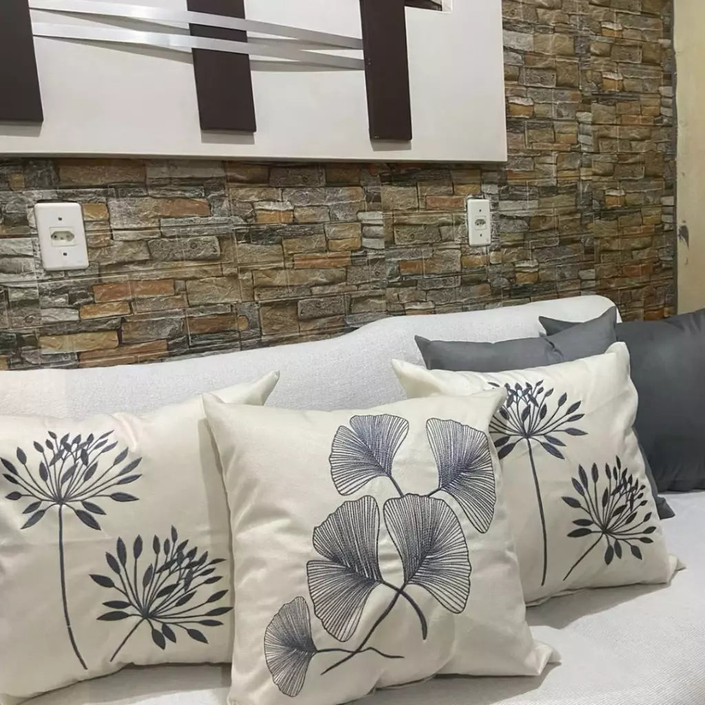 Kit com 5 Capas de Almofada Suede – 3 Bordadas e 2 Lisas Decoração Sofisticada