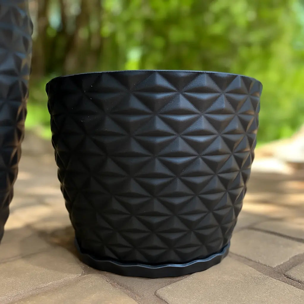 Vaso Moderno Diamante em Polietileno PP - Prato Incluso