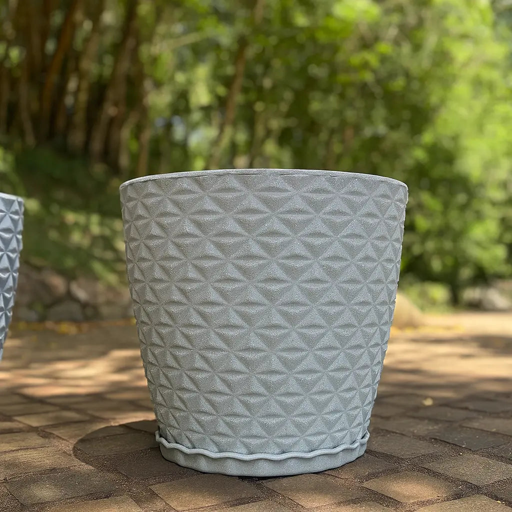 Vaso Moderno Diamante em Polietileno PP - Prato Incluso