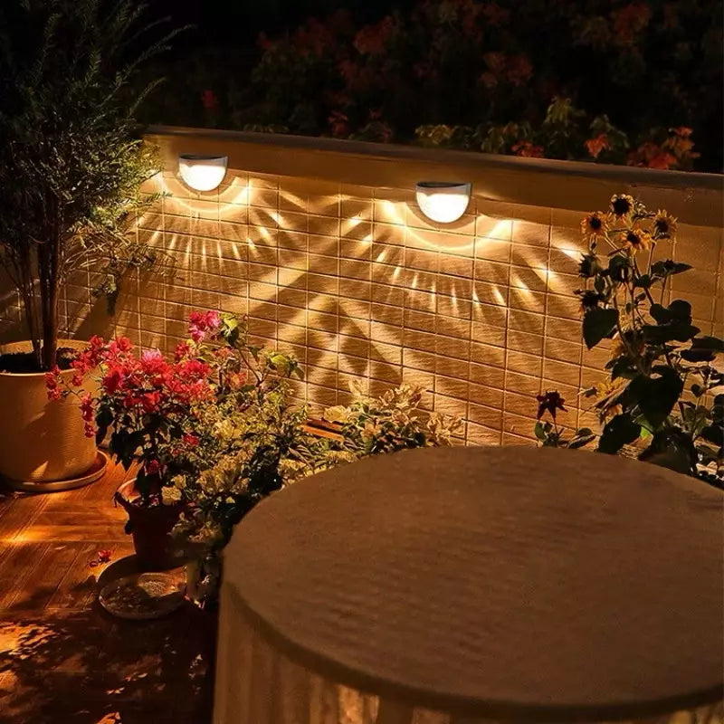 Luminária Solar LED à Prova d’Água – Decorativa para Jardim, Parede e Escadas