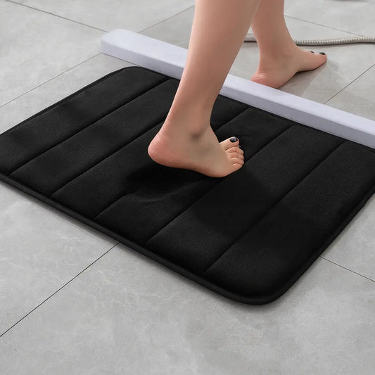 Conjunto 2 Tapetes de Banheiro com Espuma Memory Foam – Conforto Antiderrapante e Toque Aveludado
